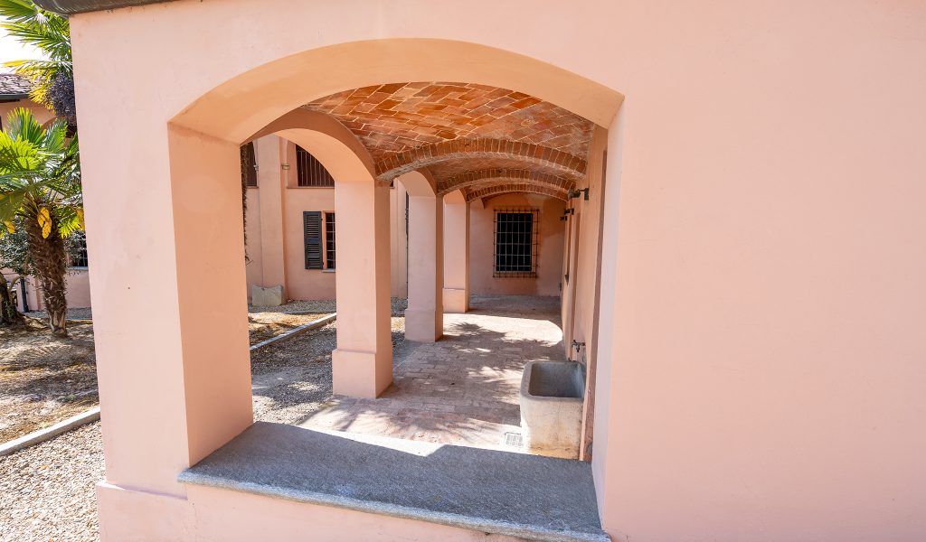 11 porticato